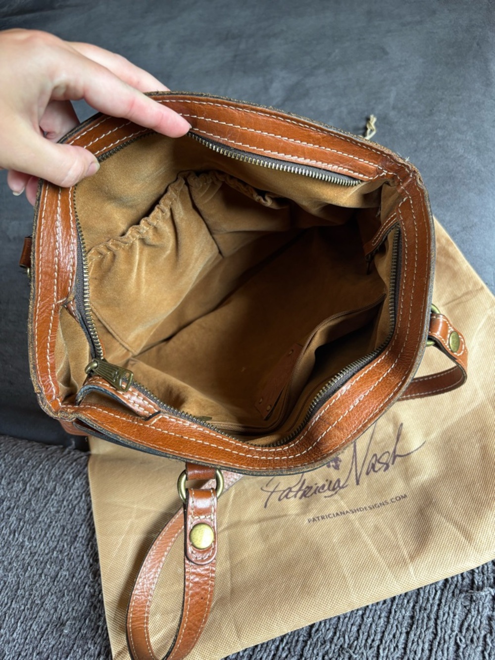 Patricia Nash Poppy Tote (Poppy Satchel), Heritage Tan Full Grain Leather Purse - Picture 7 of 16